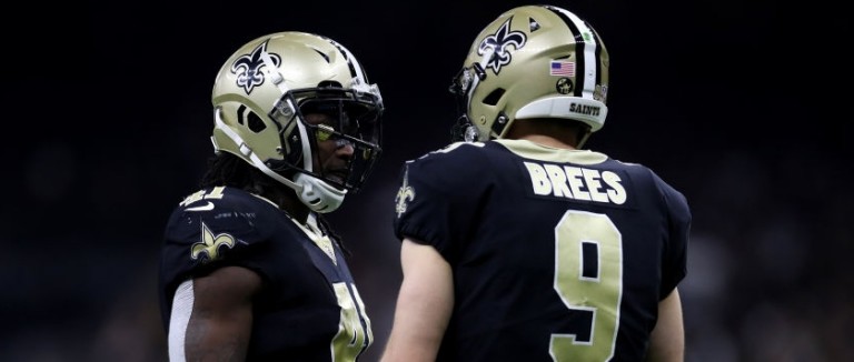 Carolina Panthers corriendo Christian McCaffrey (22) durante el juego de  fútbol americano de la NFL entre los New Orleans Saints y las Panteras de  Carolina el domingo 24 de septiembre de 2017