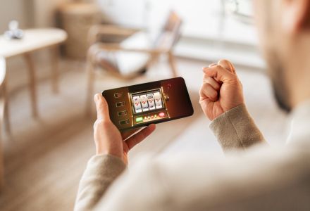 30 Free Spins no deposit bonuses in the UK (2025)