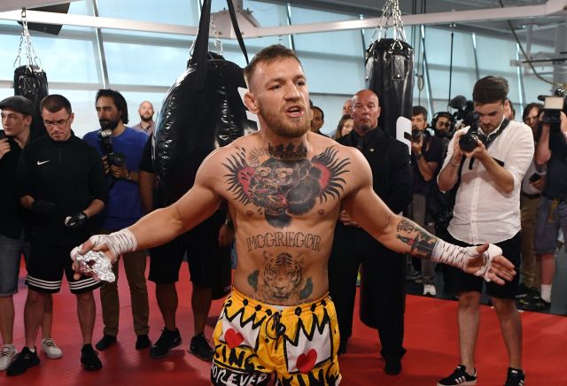 Mayweather's odds hit new high as support for McGregor continues