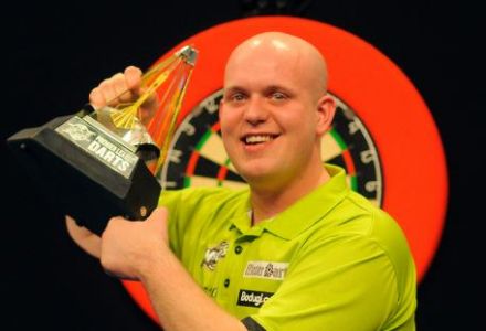 Michael van Gerwen 67% likely to win fifth Premier League title