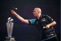 Rob Cross backed to retain the World Darts Championship ahead of last 16