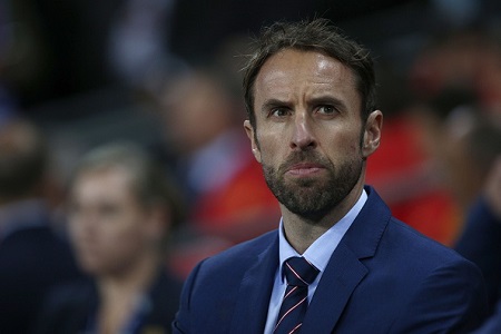 Gareth Southgate's odds shorten to become next Man Utd manager ...