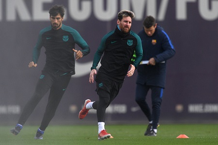 Messi set to start tonight in bid to beat Ronaldo's record