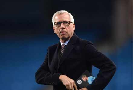 Alan Pardew short price joint-fav to take over struggling Premier League side