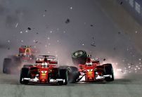 Fortune favours Lewis Hamilton in Singapore