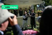Who is the favourite to win the Ascot Gold Cup today?