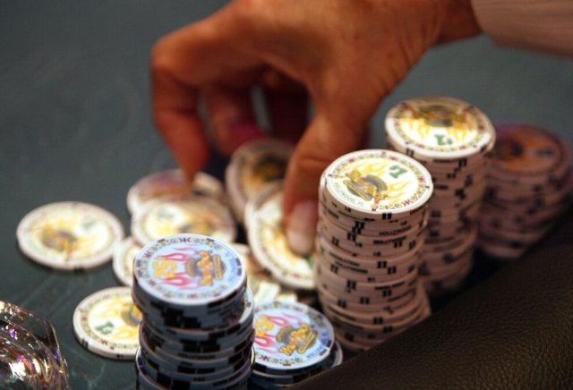 Where to Play Online Poker for Free
