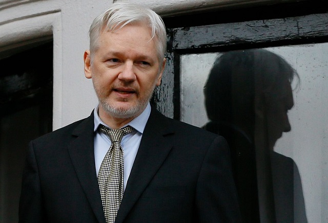 Is WikiLeaks' Julian Assange set to hand himself in?