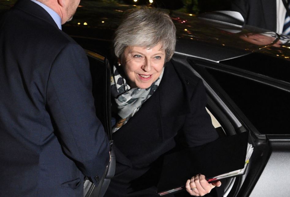 Theresa May has a 75% chance of leaving office in 2019 despite vote of confidence