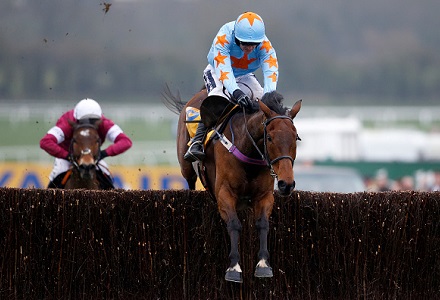 Sensational Un De Sceaux flies home in Ryanair Chase