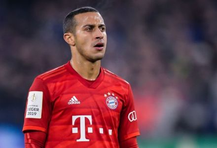 Thiago Alcantara next club: Odds cut as short as 4/7 to join Liverpool this summer