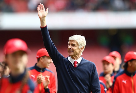 Robbie Fowler: Wenger the right man to take over