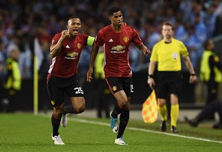 Ajax v Man United Betting Tips & Preview