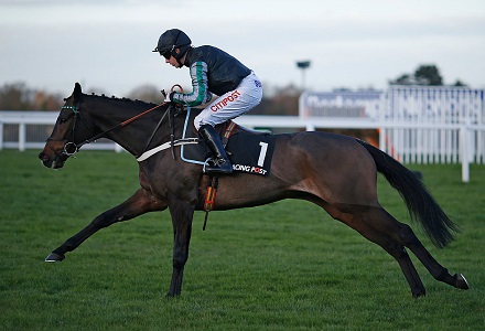 Punters not worried by recent Altior injury scare