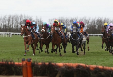 UK Horse Racing Tips: Huntingdon | Oddschecker