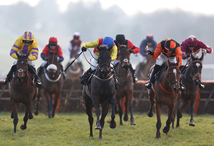 UK Horse Racing Tips: Leicester