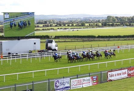Andy Holding's Monday Racing Tips | Oddschecker