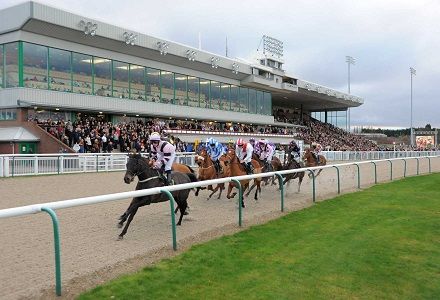 Andy Holding's Monday Racing Tips